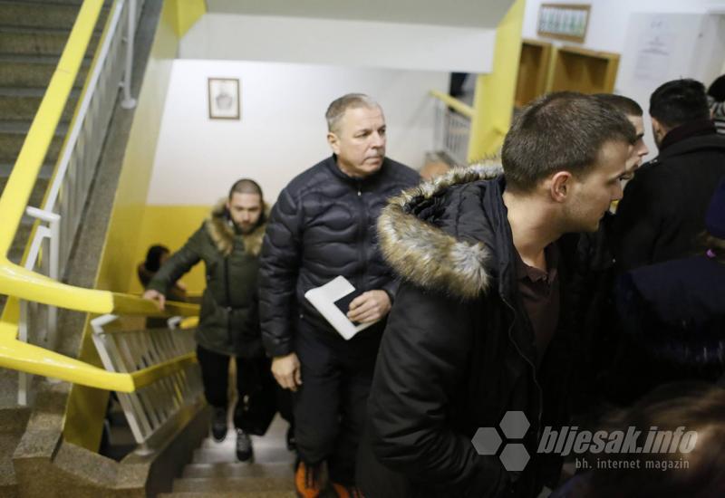 Zatvorena birališta u Mostaru, glasači žurili na glasovanje