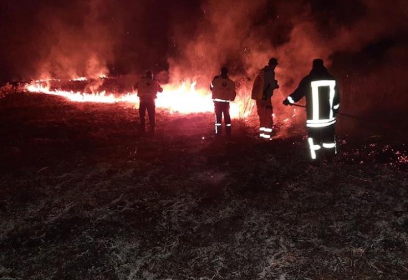  - Vatra zaprijetila kućama kod Livna