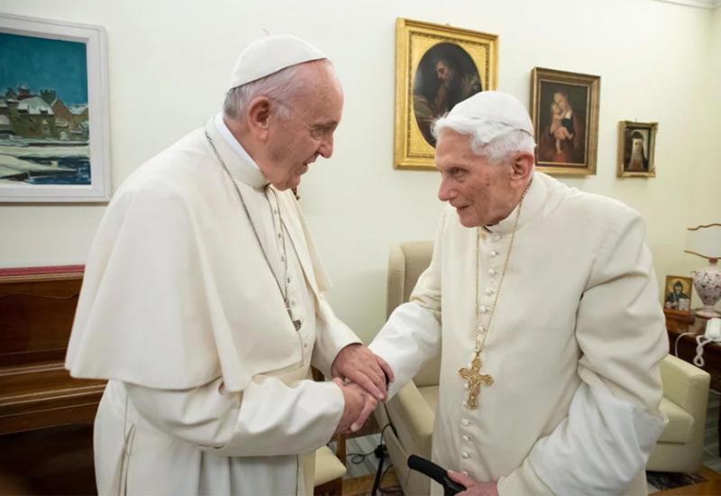 U novoj biografiji, bivši papa vidi Antikrista na djelu u modernom svijetu