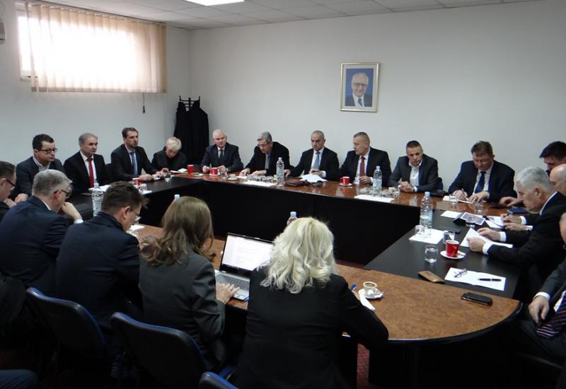 Sjednica predsjedništva HNS-a u Orašju - Stranke HNS-a zajedno idu na lokalnim izbore, pronalaze se rješenja za Mostar