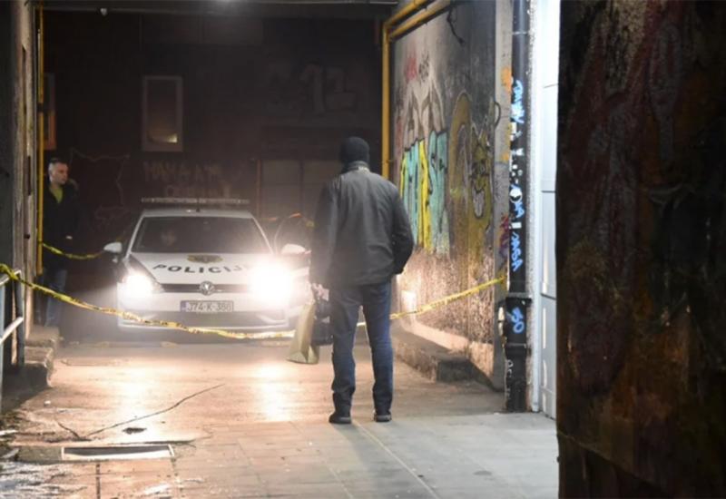 Sarajevo: Napadnut policajac pred veleposlanstvom Srbije