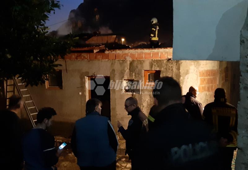 VIDEO | Mostar: Izgorjelo krovište obiteljske kuće