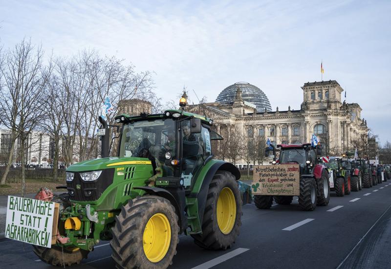 Masovni prosvjed njemačkih poljoprivrednika
