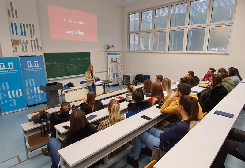 Predavanje Ivone Jurilj - Mostar: Studenti učili kako digitalne komunikacije mogu pomoći u poslovanju