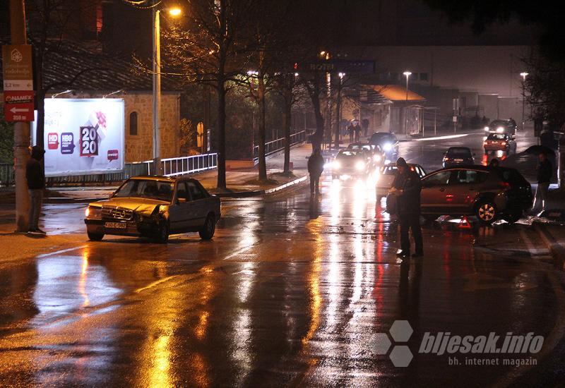Još jedna prometna nesreća na opasnom raskrižju u Mostaru