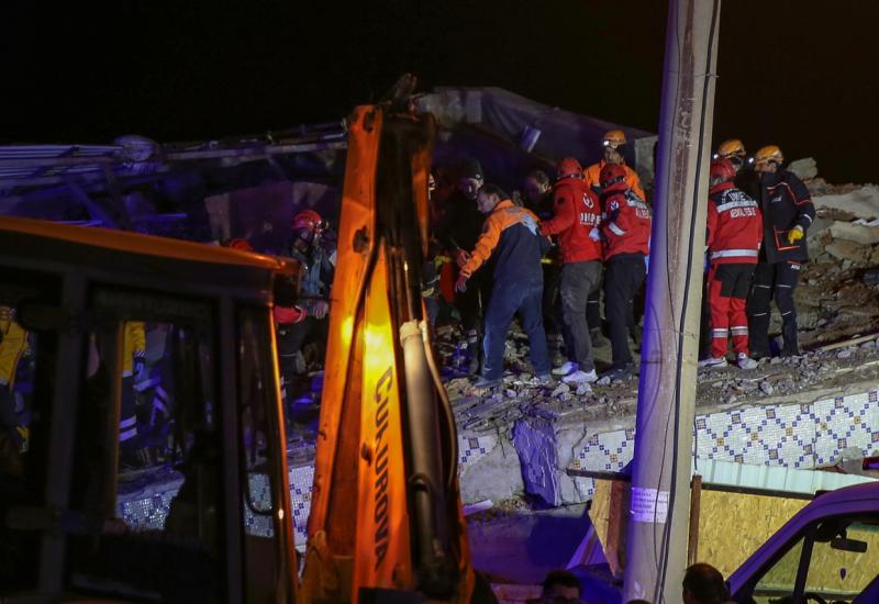 Raste broj žrtava nakon razornog potresa u Turskoj