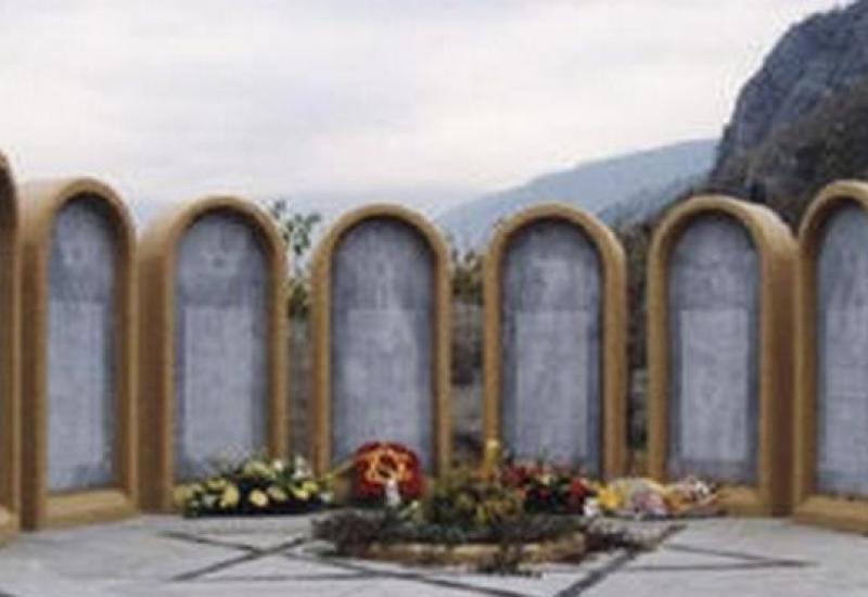 Spomenik stradalim Židovima u Mostaru - Tragovi postojanja mostarskih Židova pred nestajanjem