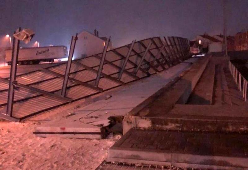 Vjetar uništio krov i bočni zid pomoćnog terena u Posušju
