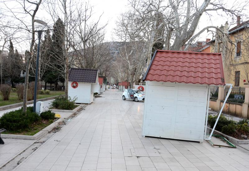 <span>	</span>Zbog olujnog vjetra ogromne štete u Mostaru - Vjetar otpuhao Zimski grad