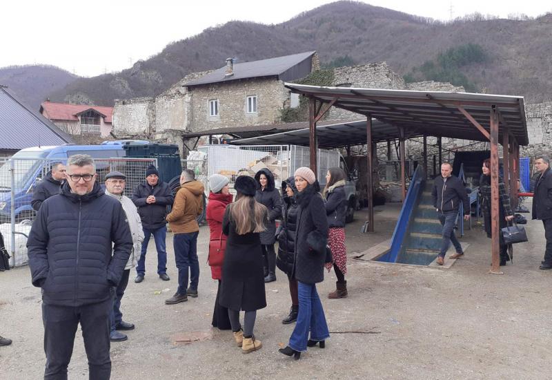Gosti su vidjeli na koji način je uređen sustav upravljanja otpadom - Crnogorci u Jablanici, Rami i Konjicu učili o upravljanju otpadom