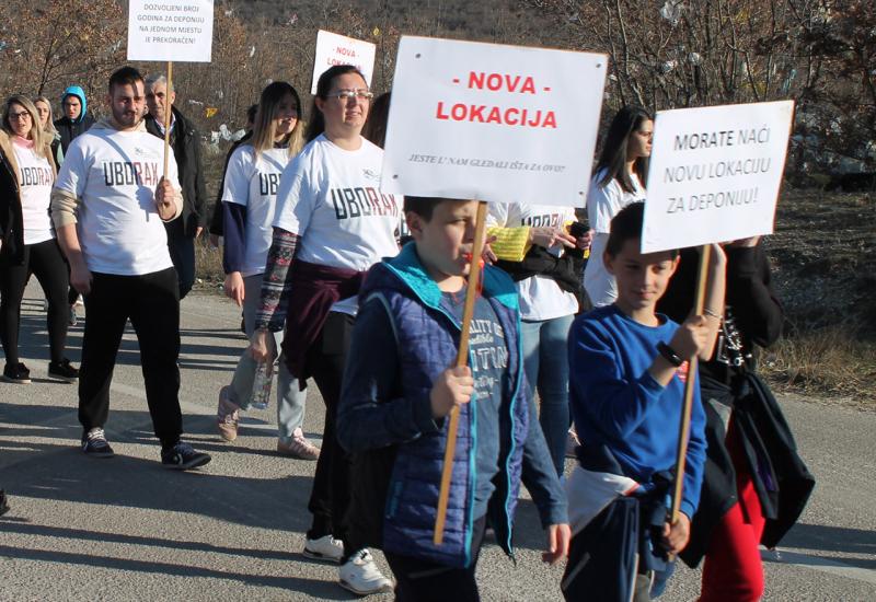 Prosvjedna šetnja od deponije do Osnovne škole u Vrapčićima