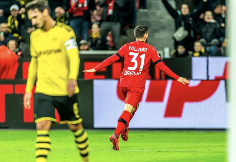 Bayer u ''ludoj'' utakmici punoj preokreta slavio protiv Borussije Dortmund