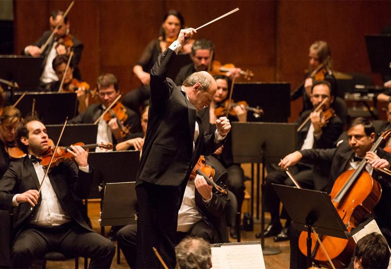 Orkestar koji pomaže gluhima da čuju Beethovena dodirom