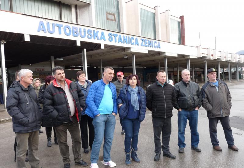 Radnici nakon 43 dana deblokirali Autobusnu postaju Zenica