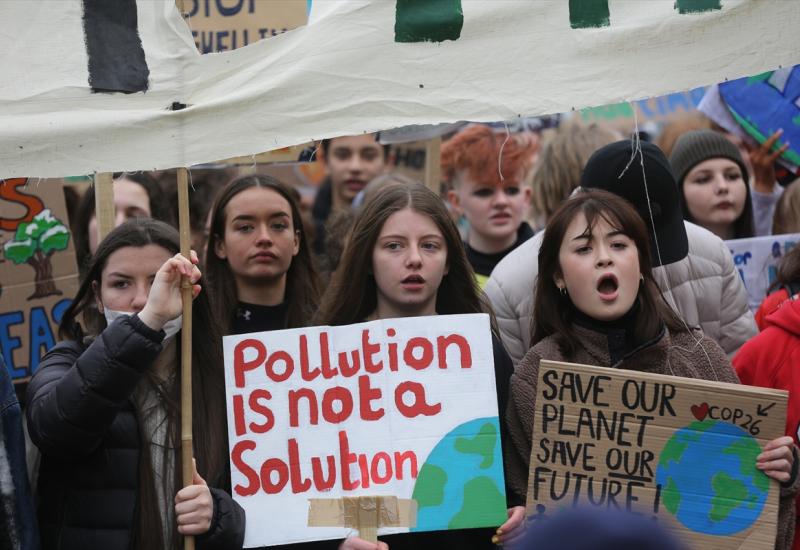 Prosvjedi protiv vladine politike o klimatskim promjenama - Prosvjedi protiv vladine politike o klimatskim promjenama