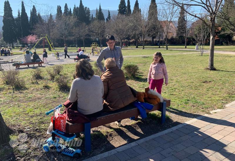 Mostarsko uživanje: ''Proljetni'' dan izvukao građane u Park