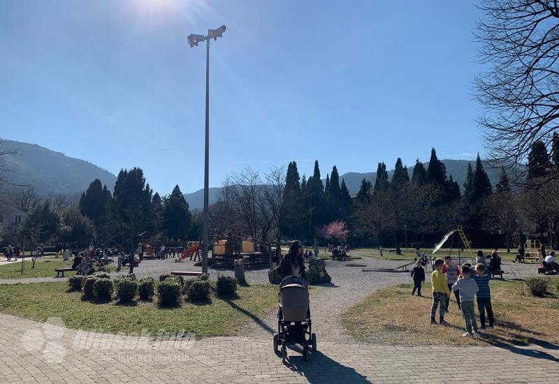 Mostarci uživaju u suncu - Sunce Park Zrinjevac