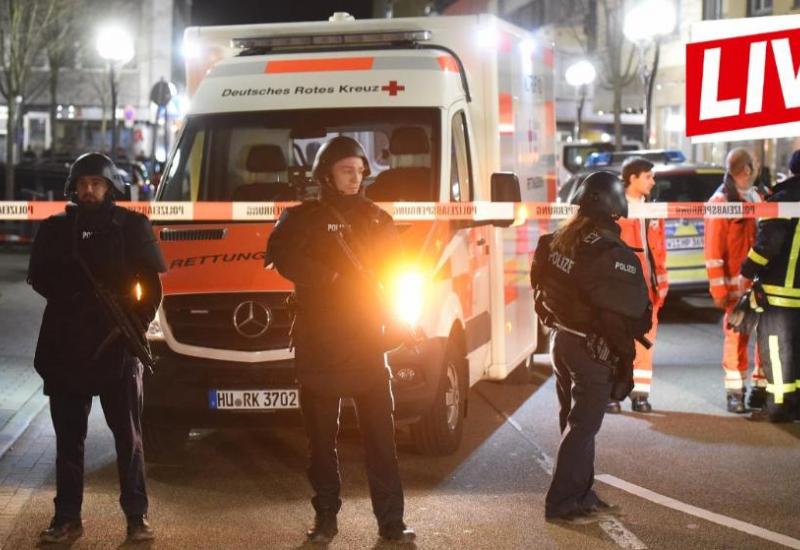 Policija osigurava mjesto zločina - Tobias R. je iz motiva rasističke mržnje počinio masakr u Njemačkoj
