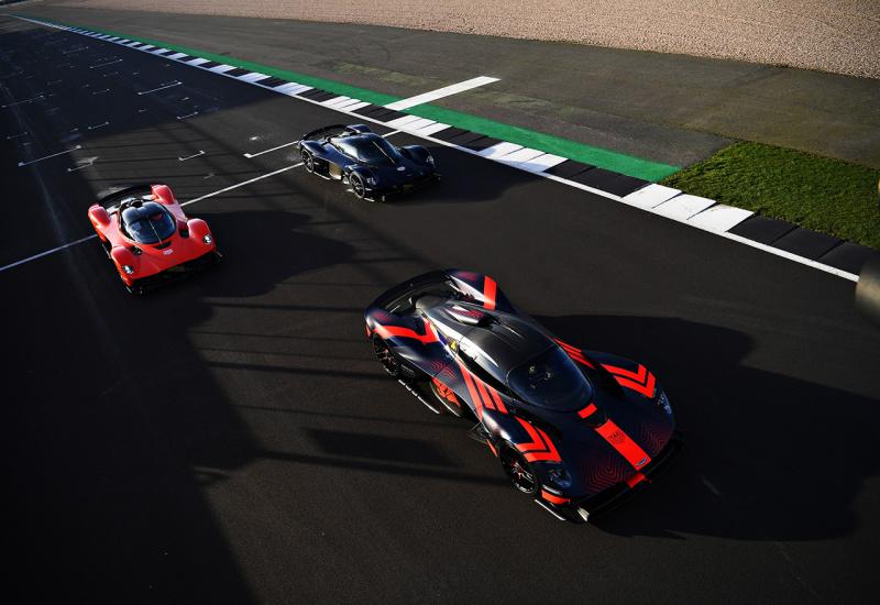 Vozači Formule testiraju Aston Martin Valkyrie - Verstappen i Albon za volanom revolucionarnog Aston Martin Valkyrie