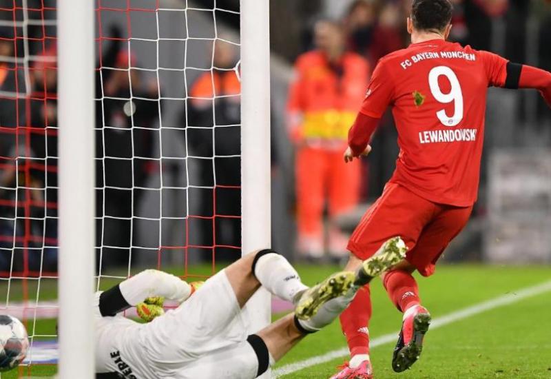 Robert Lewandowski donosi bodove Bayernu - Bayern i dalje neuvjerljiv; Lewandowski i dalje spašava Bavarce