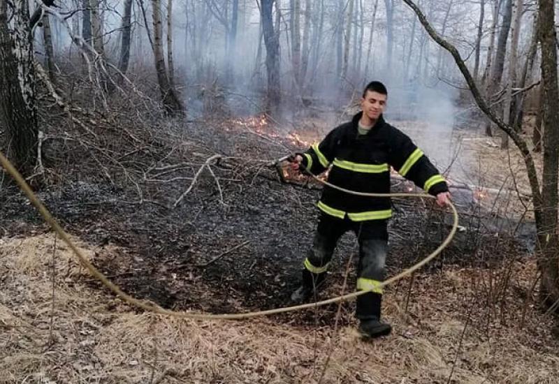 Nekoliko požara na otvorenom gorjelo je proteklog vikenda na području Livna i Tomislavgrada - Vatrogasci spasili azil za napuštene pse