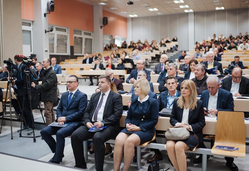 Sveučilištu u Mostaru svečano uručeno Rješenje o institucionalnoj akreditaciji