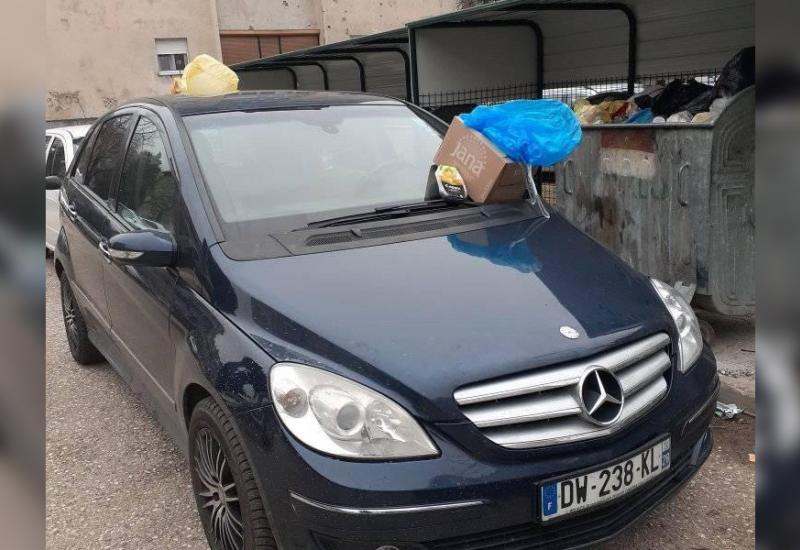 Parking papak - Francuz smećem nagrađen u Mostaru