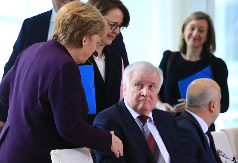 Njemački ministar odbio se rukovati s Merkel