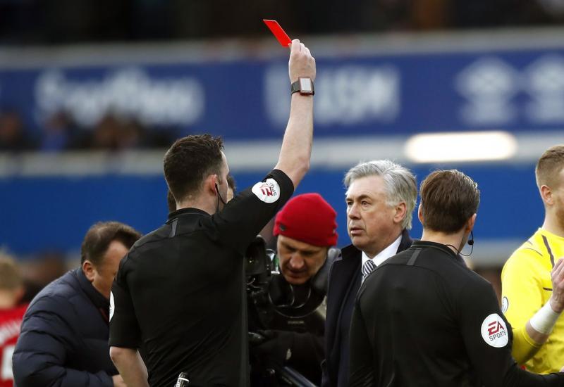 Carlo Ancelotti, trener Evertona - Izravni crveni karton: Carlo Ancelotti se upisao u povijest Premier lige 