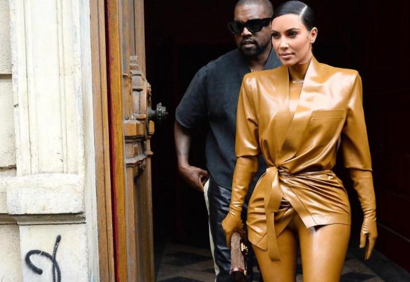 Kim Kardashian i Kanye West, karamela i ... whatever   - Nema dalje: Kad se Kim Kardashian sredi za odlazak na misu