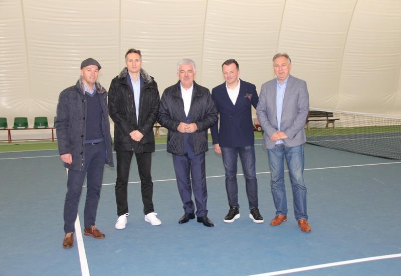 Predsjednik Vlade HNŽ posjetio Teniski klub Mostar