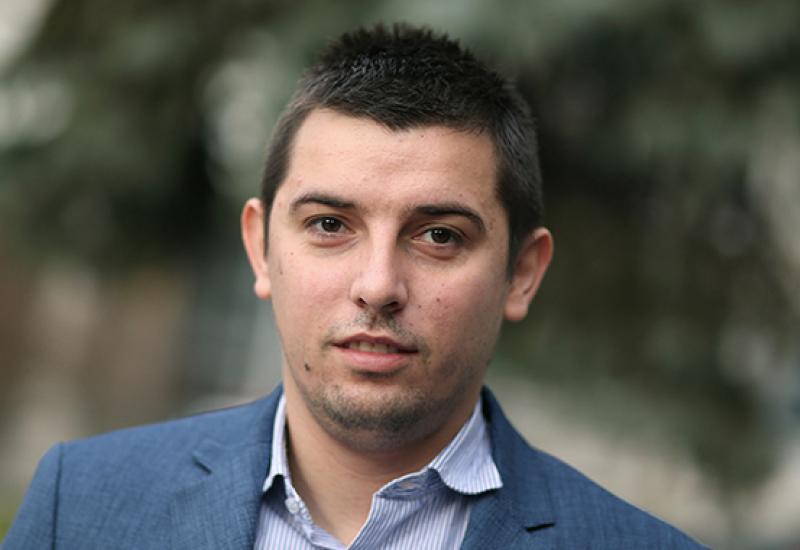 Denis Šulić - Denis Šulić izabran za  potpredsjednika NSRS i pored protivljenja Bošnjaka