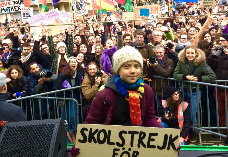 Tisuće ljudi s Gretom Thunberg na prosvjedu za klimu