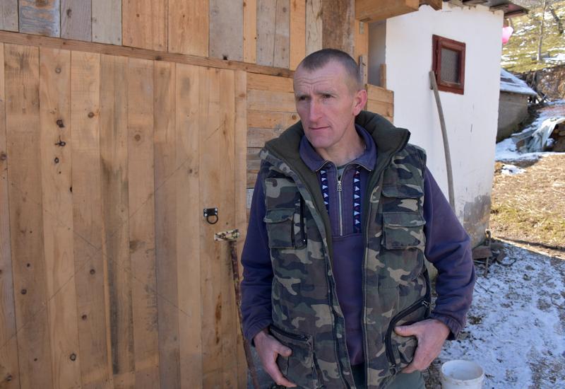 Muharem Ramović iz sela Smolj kod Goražda - U inat sustavu: Bez marke kredita i sa pet maraka u džepu danas je jedan od najvećih farmera u svome kraju