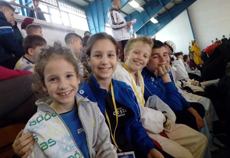  Taekwondo klub Cro Star nastupio na prvenstvu Federacije BiH - Mostarka Iva Grbešić prvakinja Federacije BiH u taekwondou