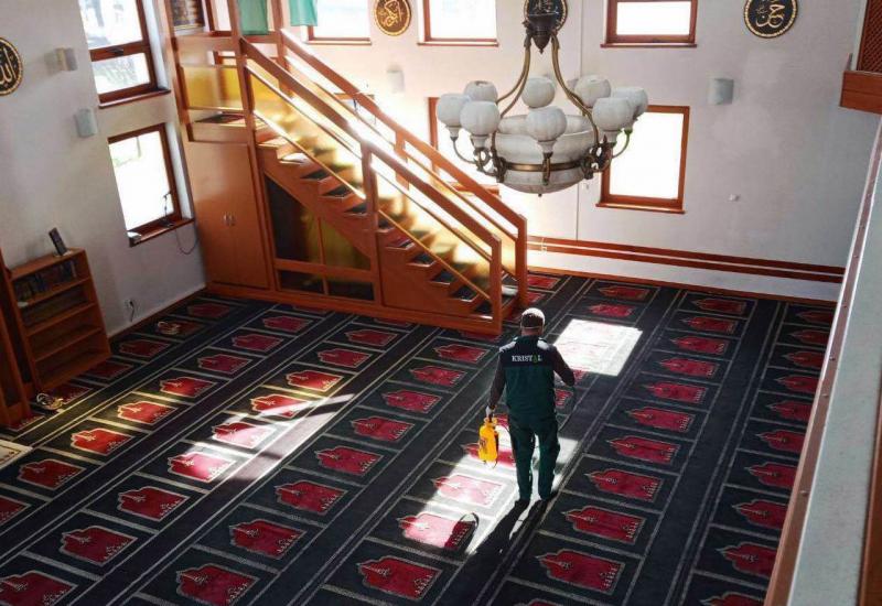 U 36 džamija izvršena dezinfekcija