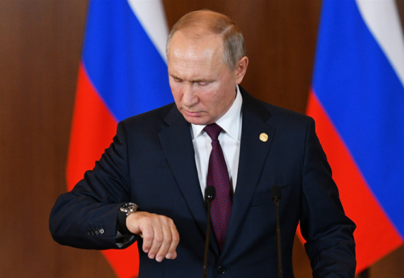Zašto Putin nosi sat na desnoj ruci?