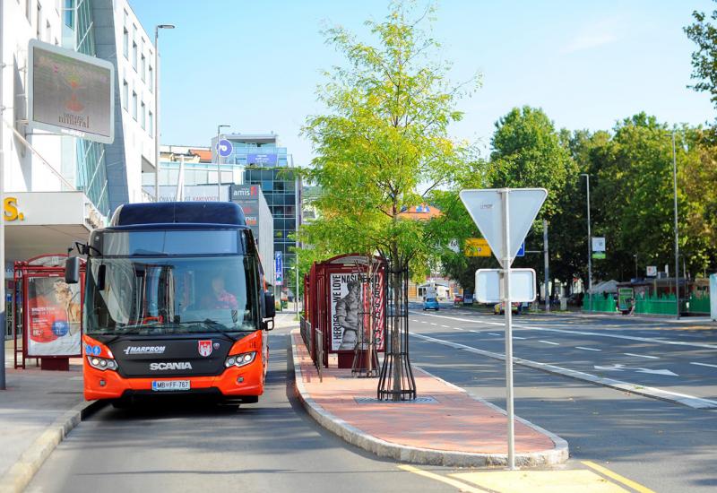 Slovenija zatvara ugostiteljske objekte i obustavlja javni promet