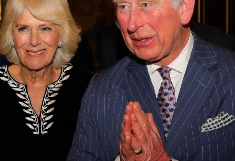Engleski princ ovim načinom pozdravlja ljude već nekoliko tjedana  - Engleski princ Charles bio je u kontaktu s princom Albertom koji ima koronavirus