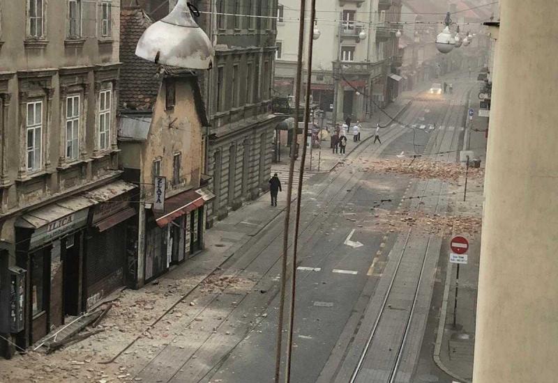 Snažan potres pogodio Zagreb, srušio se i jedan od vrhova katedrale