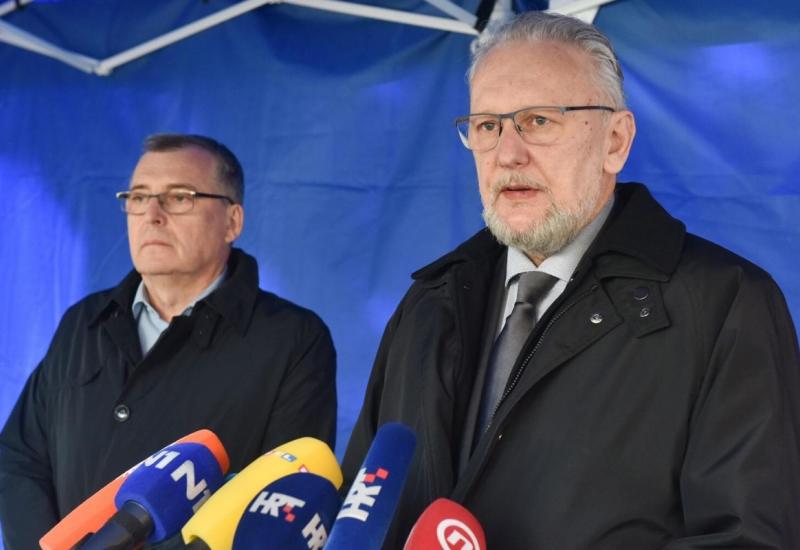 Božinović potvrdio da su migrante tukli policajci