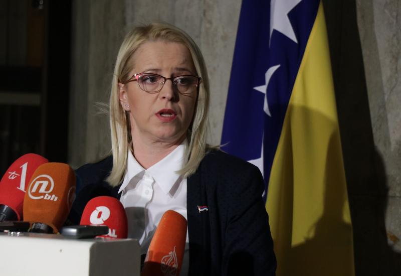 Parlamentarka Snježana Novaković Bursać pozitivna na koronavirus