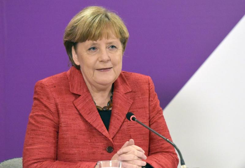 Merkel razmatra planove izlaska iz karantene