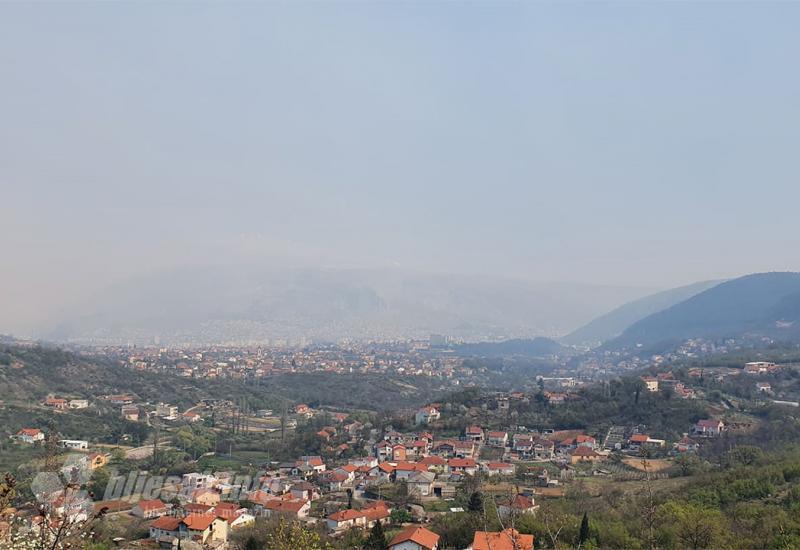 Dim je prekrio i Bjelopoljsku kotlinu - Požar u blizini Mostara - problem zadaje nepristupačan teren i vjetar