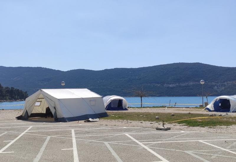 Postavljeni trijažni šatori na 14 graničnih prijelaza