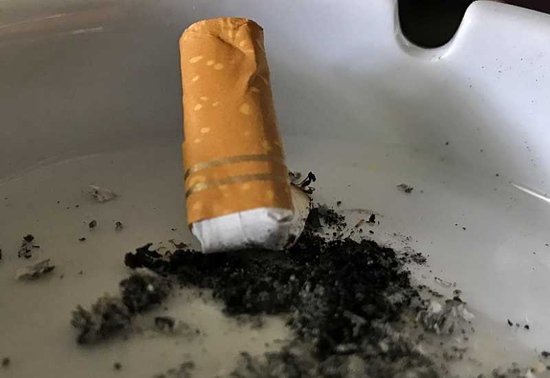 Havaji žele u potpunosti zabraniti cigarete 