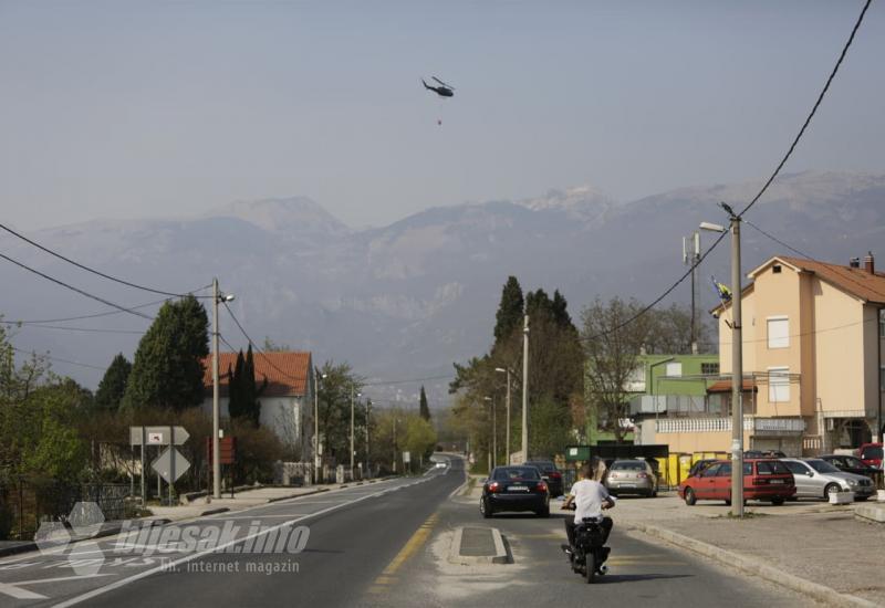 Helikopter gasi požar kod Mostara - Helikopter gasi požar kod Mostara