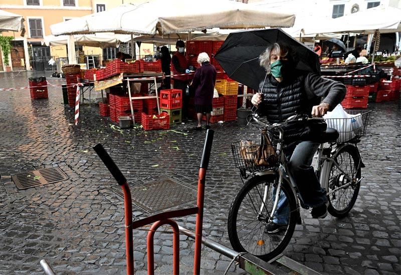 Ulica u Rimu - Italija: Stigao je stres...