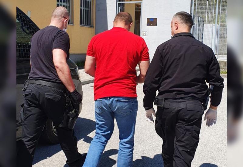 Privođenje - Dva državljana Srbije protjerana iz BiH jer predstavljaju prijetnju državi