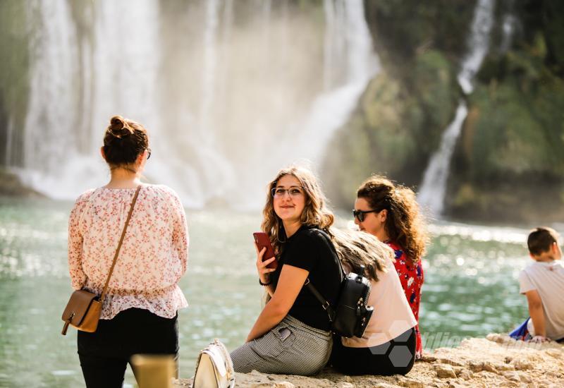 Vodopad  - Kupališta na jugu puna turista iz cijele BiH